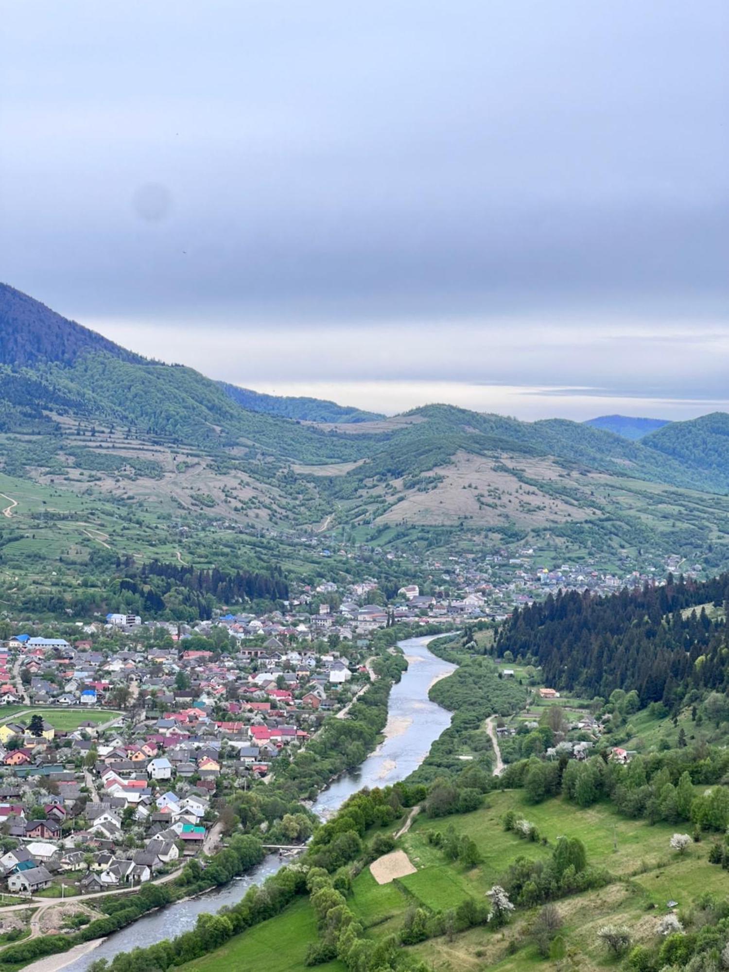 Садиба Between Mountains Mizhhirya  Dış mekan fotoğraf